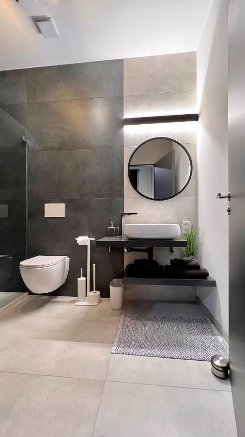 H-85 Suites Level 5/9 Coblenza Esterno foto