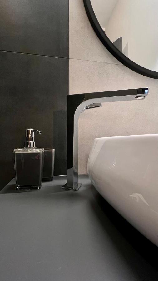 H-85 Suites Level 5/9 Coblenza Esterno foto