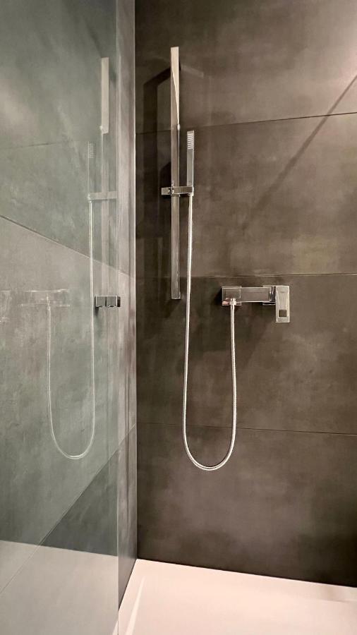H-85 Suites Level 5/9 Coblenza Esterno foto