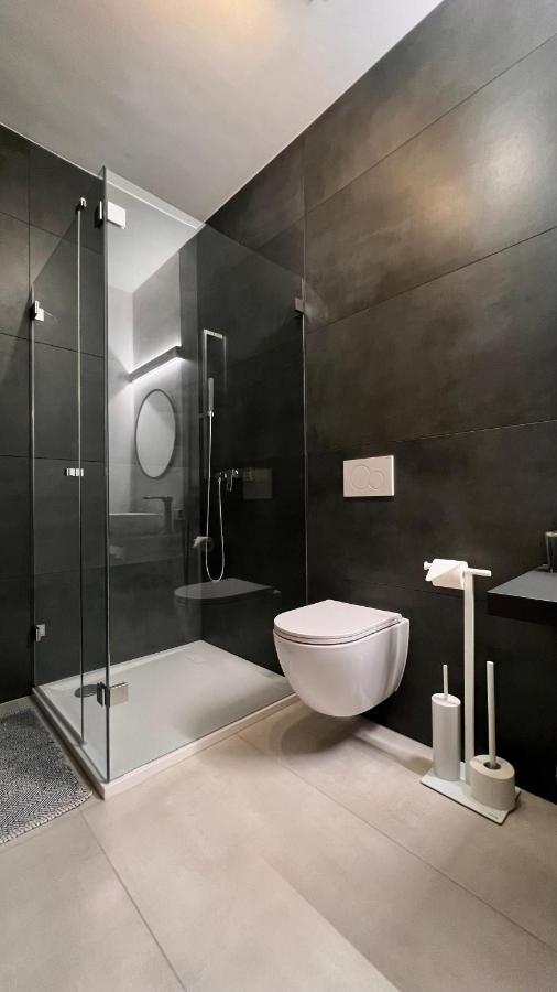 H-85 Suites Level 5/9 Coblenza Esterno foto