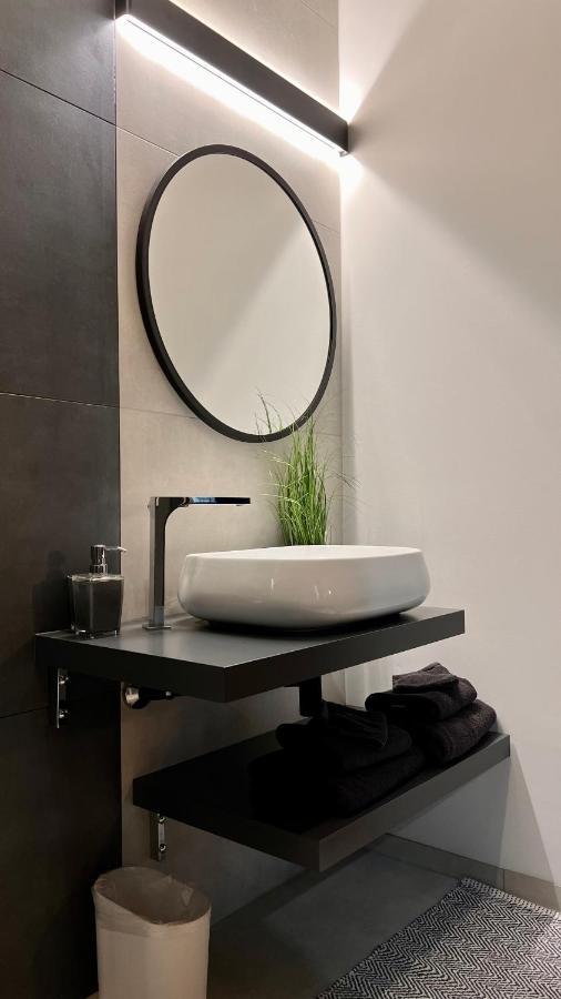 H-85 Suites Level 5/9 Coblenza Esterno foto